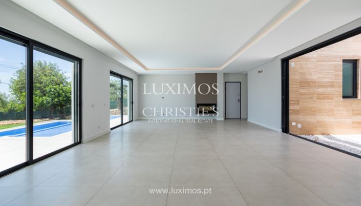 Image No.6-4 Bed Villa for sale