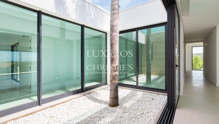 Image No.7-4 Bed Villa for sale