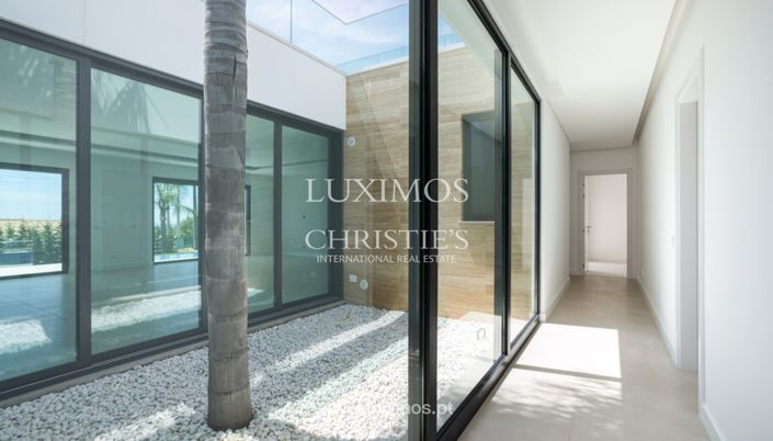 Image No.8-4 Bed Villa for sale