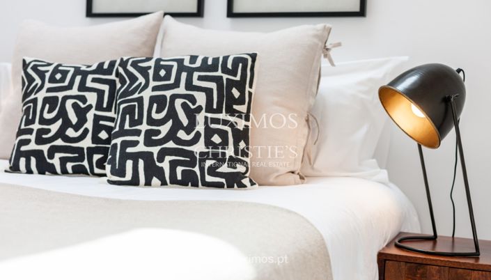 Image No.8-15 Bed Farmhouse for sale