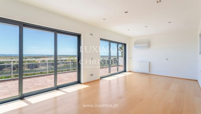 Image No.20-3 Bed Villa for sale