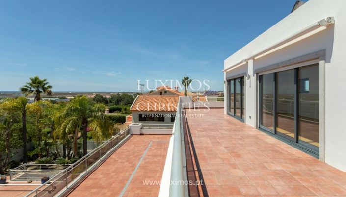 Image No.27-3 Bed Villa for sale