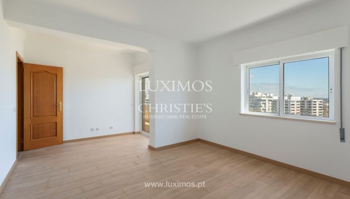 Image No.11-5 Bed Apartment for sale