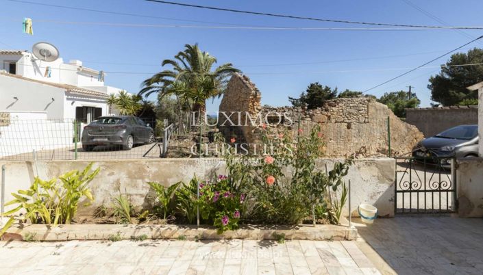 Image No.20-3 Bed Villa for sale