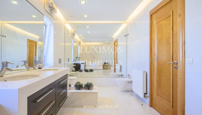 Image No.12-5 Bed Villa for sale