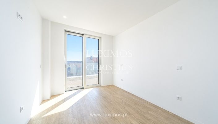 Image No.14-3 Bed Apartment for sale