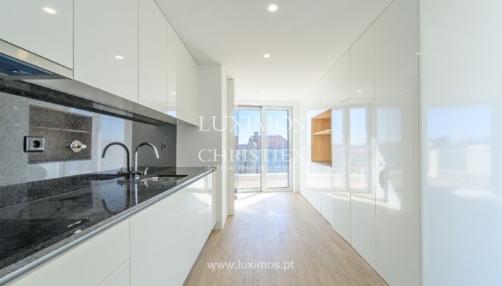 Image No.9-3 Bed Apartment for sale