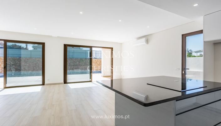 Image No.20-3 Bed Villa for sale