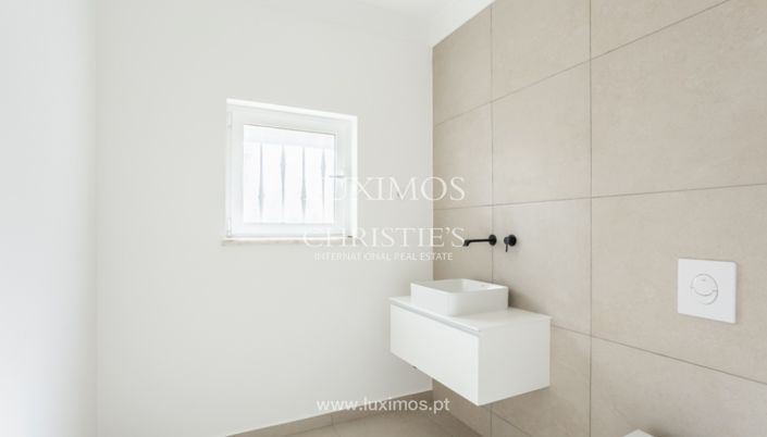 Image No.12-4 Bed Villa for sale