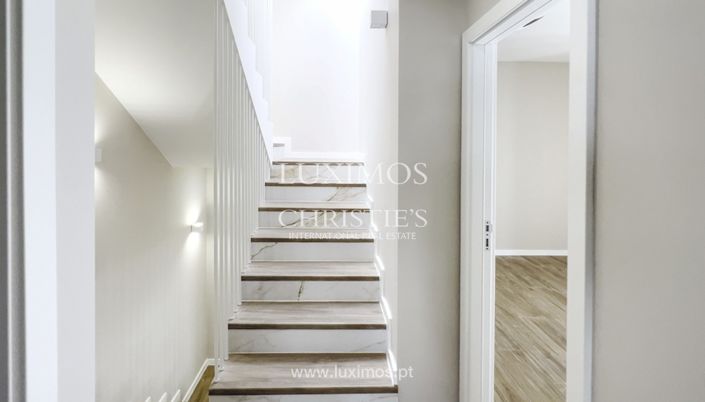 Image No.12-3 Bed Villa for sale