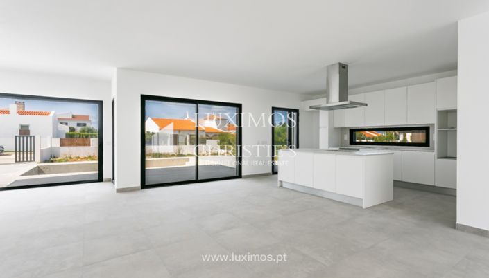 Image No.17-3 Bed Villa for sale