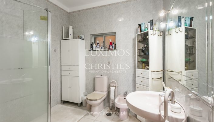 Image No.12-10 Bed Villa for sale