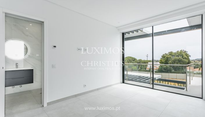 Image No.10-4 Bed Villa for sale