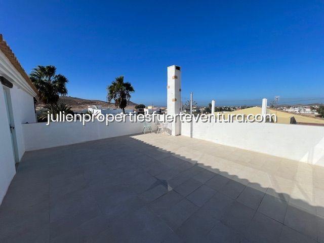 Image No.43-4 Bed Villa / Detached for sale