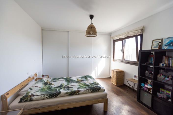 Image No.12-3 Bed Villa for sale