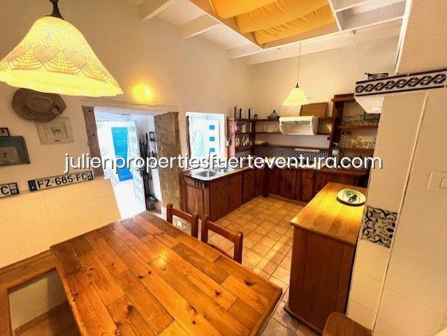 Image No.21-2 Bed Townhouse for sale