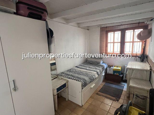 Image No.23-2 Bed Townhouse for sale