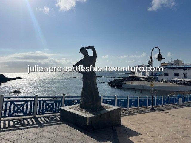 Image No.25-2 Bed Townhouse for sale