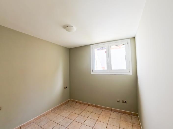 Image No.9-4 Bed Chalet for sale