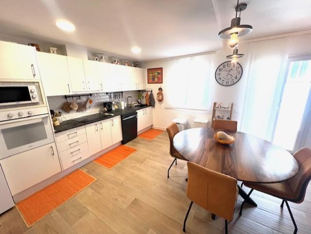 Image No.15-3 Bed Chalet for sale