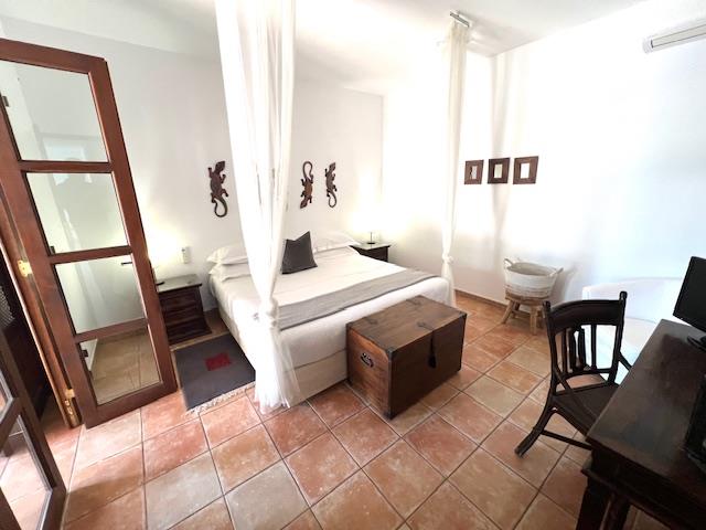 Image No.18-4 Bed Chalet for sale