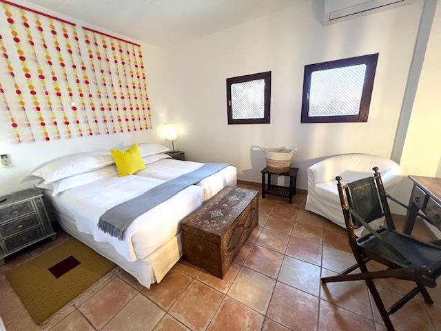 Image No.19-4 Bed Chalet for sale