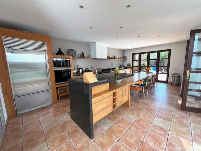 Image No.14-4 Bed Chalet for sale