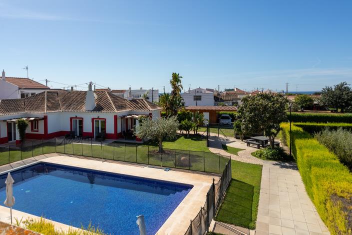 Image No.18-12 Bed Villa for sale