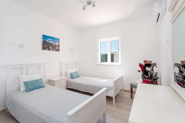 Image No.27-12 Bed Villa for sale