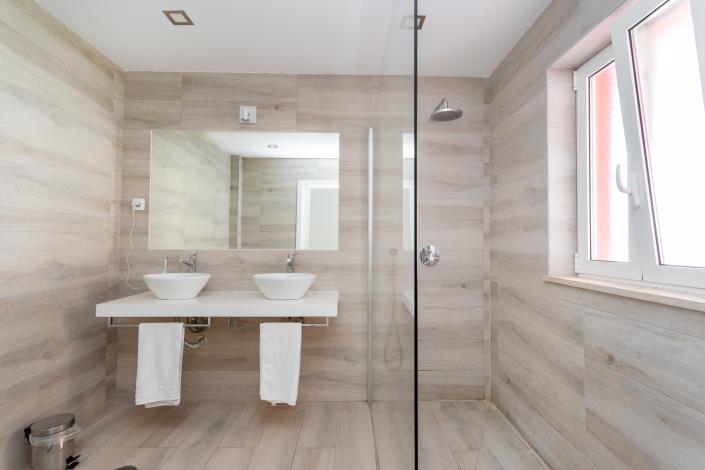 Image No.33-12 Bed Villa for sale