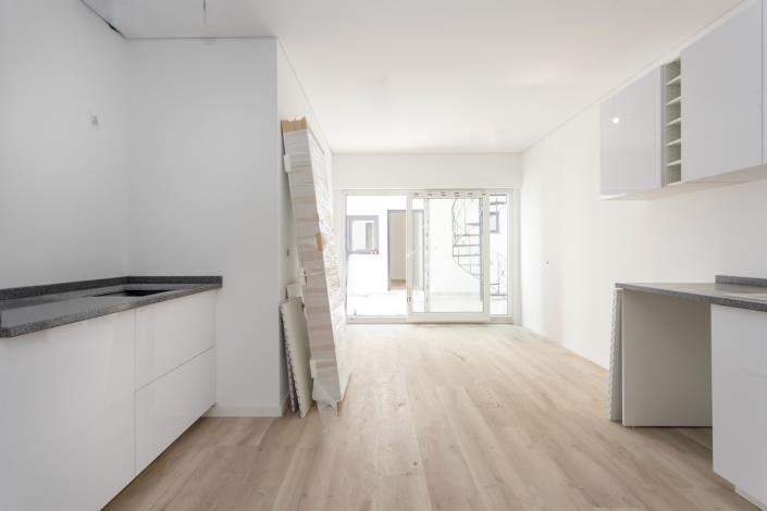 Image No.16-4 Bed Townhouse for sale