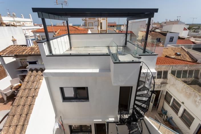 Image No.33-4 Bed Townhouse for sale