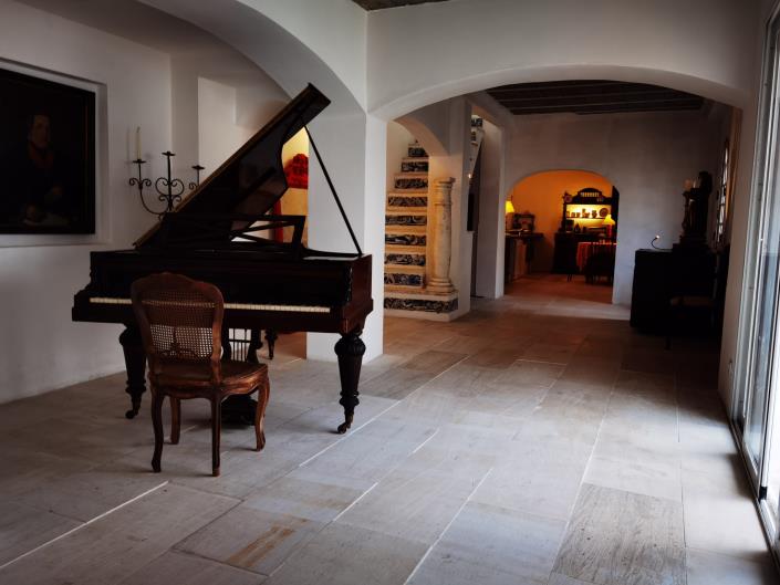 Image No.14-10 Bed Villa / Detached for sale