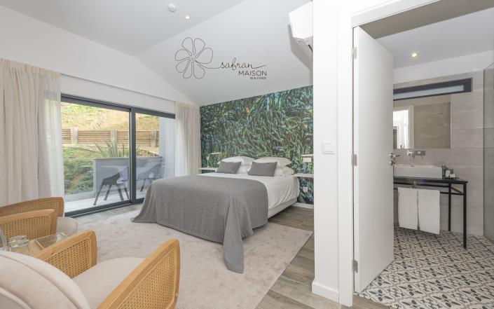 Image No.11-8 Bed Villa for sale