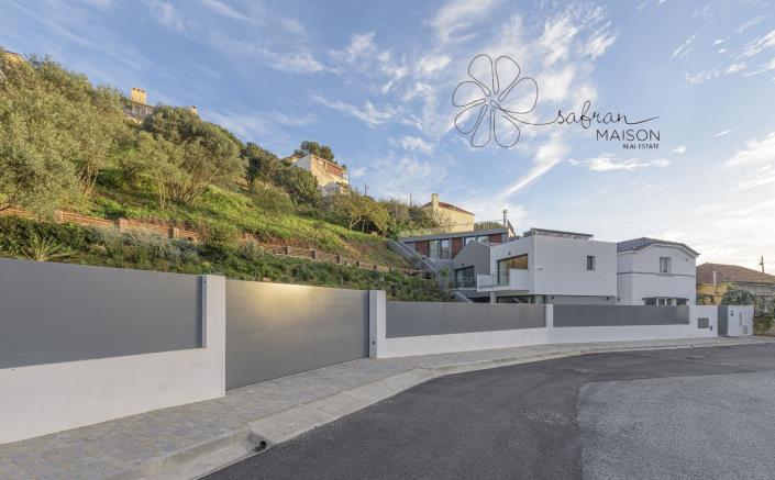 Image No.4-8 Bed Villa for sale