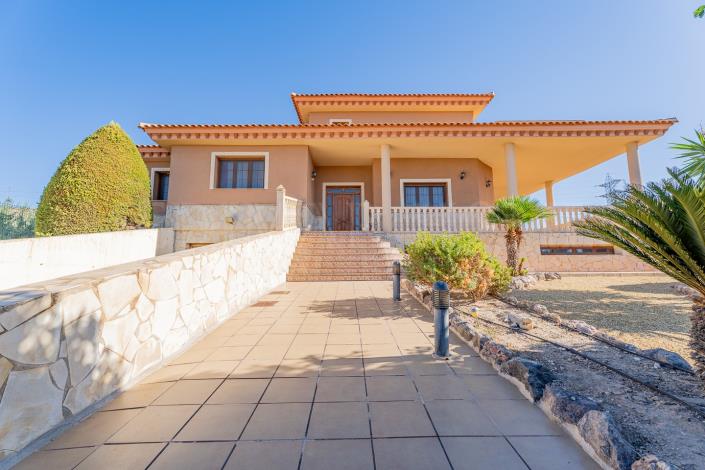 Image No.5-5 Bed Villa / Detached for sale