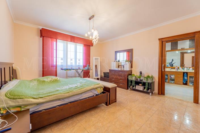 Image No.23-5 Bed Villa / Detached for sale