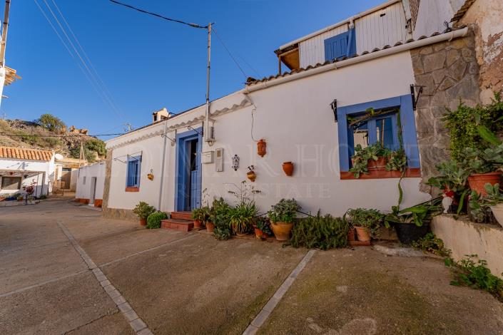 Image No.3-2 Bed Village House for sale