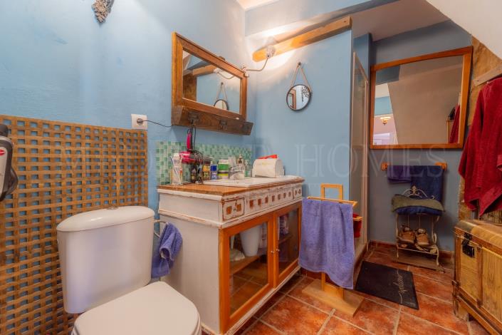 Image No.15-2 Bed Village House for sale