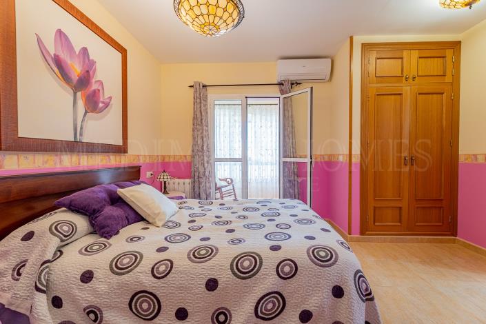 Image No.18-3 Bed Apartment for sale