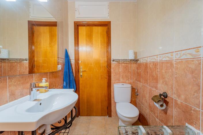 Image No.23-2 Bed Cortijo for sale