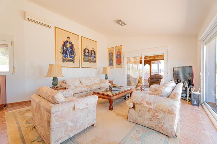 Image No.10-4 Bed Villa / Detached for sale