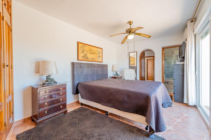 Image No.19-4 Bed Villa / Detached for sale