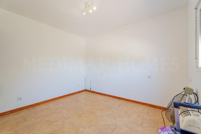 Image No.24-4 Bed Villa / Detached for sale