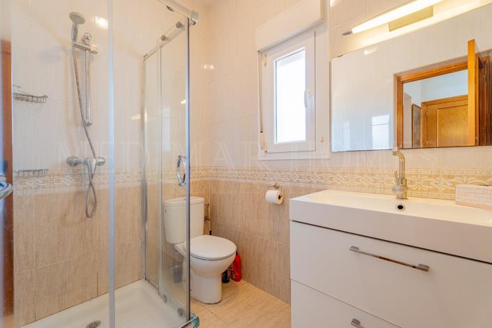 Image No.30-4 Bed Villa / Detached for sale