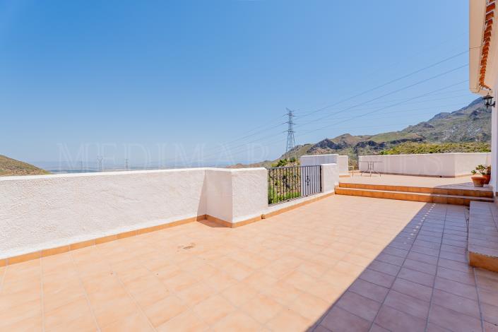 Image No.37-4 Bed Villa / Detached for sale