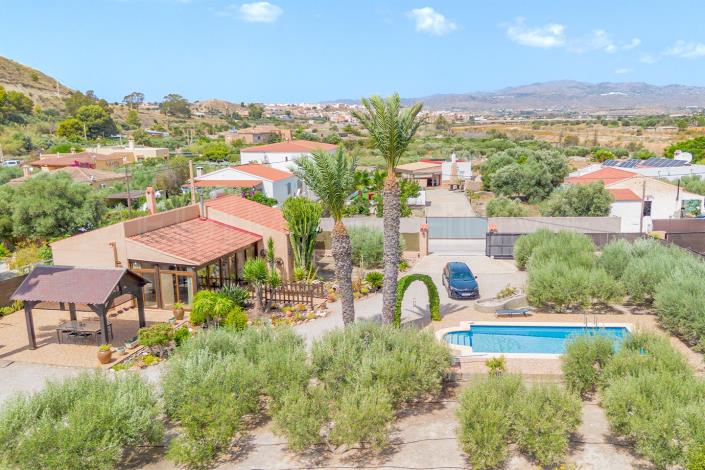 Image No.3-3 Bed Chalet for sale