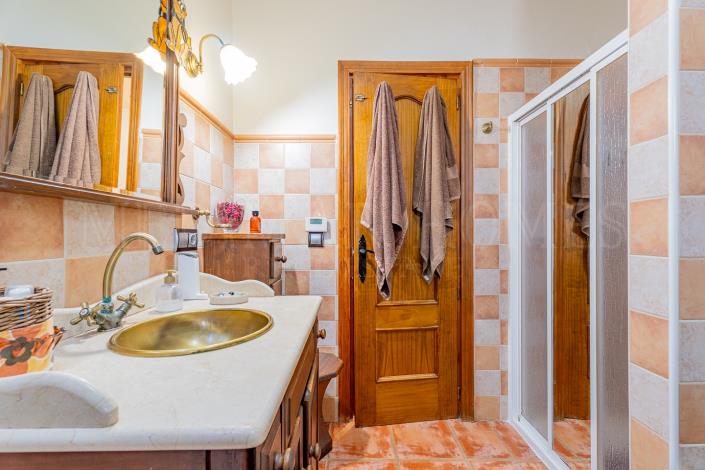 Image No.39-3 Bed Chalet for sale