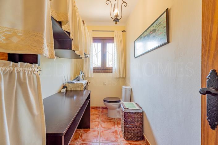 Image No.45-3 Bed Chalet for sale