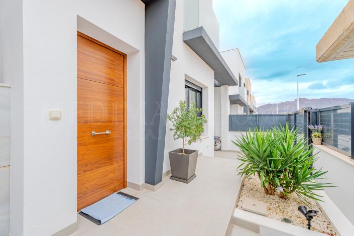 Image No.3-3 Bed Villa for sale